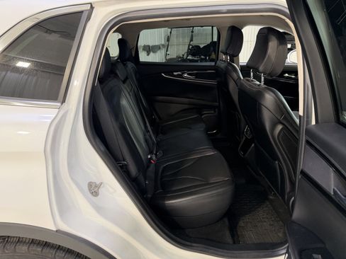 Used 2023 Lincoln Nautilus AWD w/ Premium Package image 12