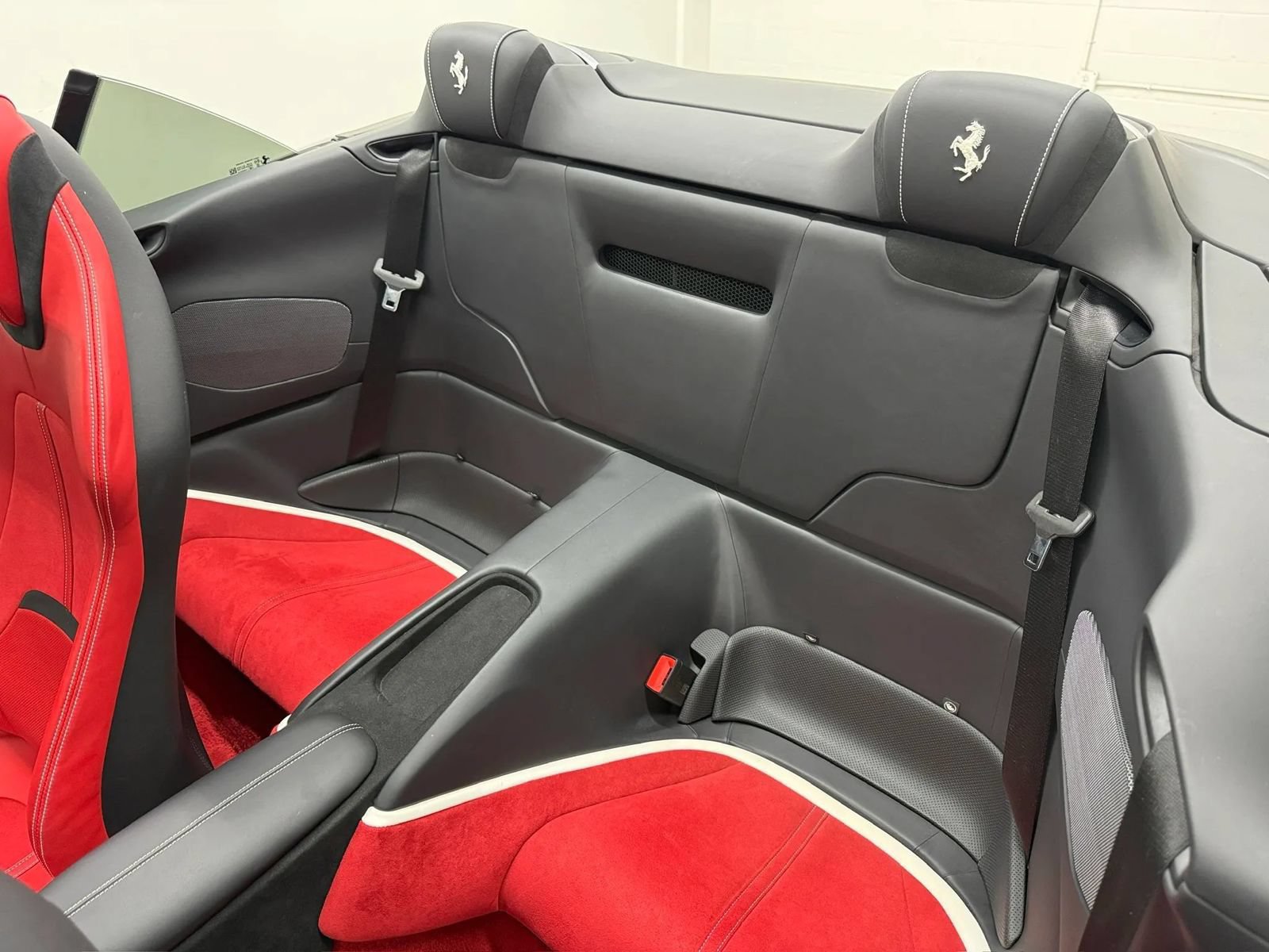 Used 2025 Ferrari Roma Spider RWD image 12