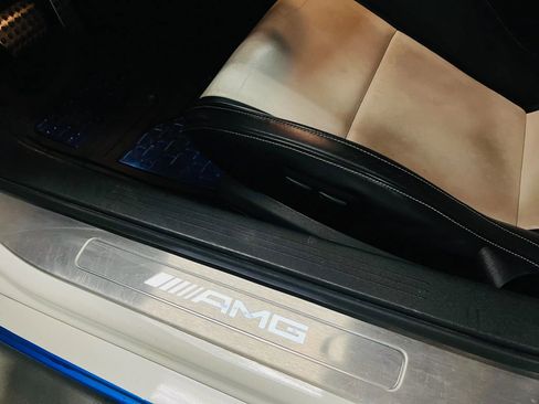 Used 2017 Mercedes-Benz AMG GT S image 16