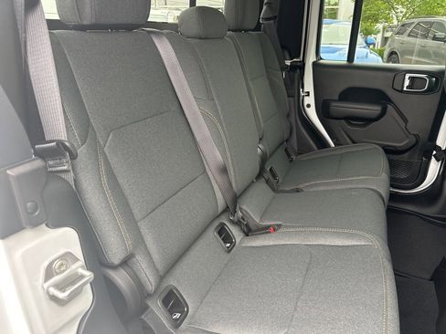 New 2025 Jeep Gladiator Sport image 49