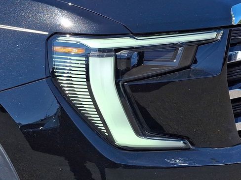 Used 2025 GMC Acadia Elevation AWD/4WD image 9