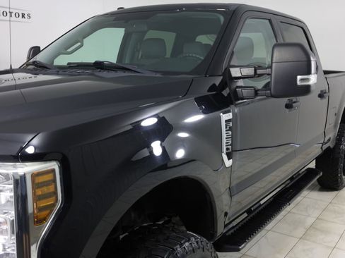 Used 2019 Ford F250 XLT image 44