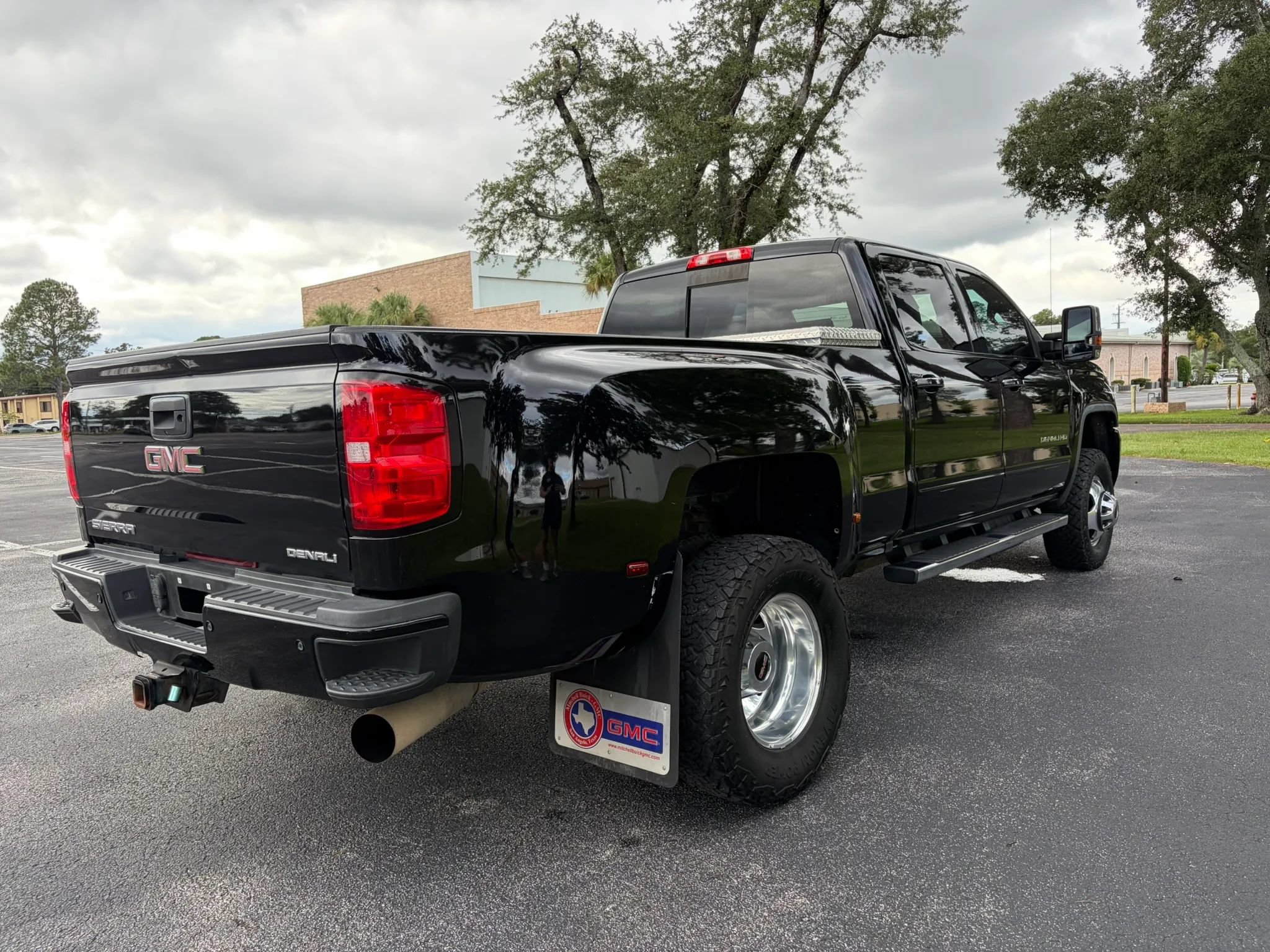 Used 2018 GMC Sierra 3500 Denali w/ Duramax Plus Package AWD/4WD image 7