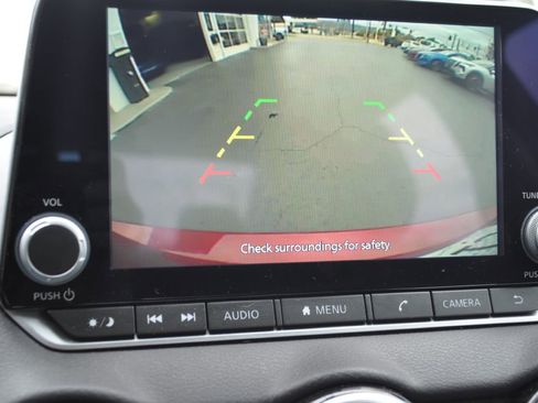 Used 2024 Nissan Sentra SV image 11