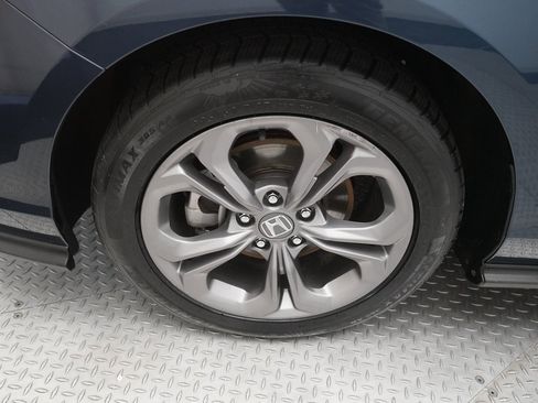 Certified 2024 Honda Accord EX image 26