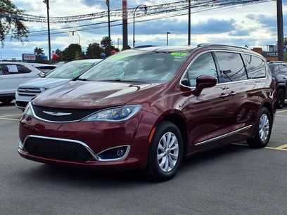 Used 2018 Chrysler Pacifica Touring-L Plus