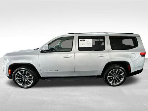 Used 2022 Jeep Wagoneer Series II w/ Premium Group I AWD/4WD image 8