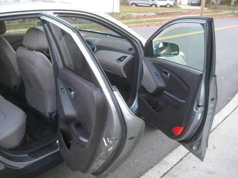 Used 2014 Hyundai Tucson GLS image 14