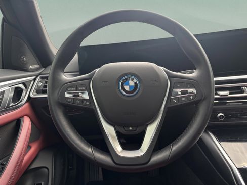 Used 2023 BMW i4 eDrive35 w/ Premium Package image 9