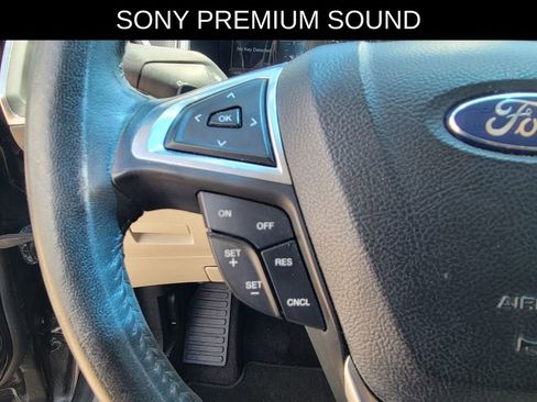 Used 2015 Ford Edge Titanium FWD image 21