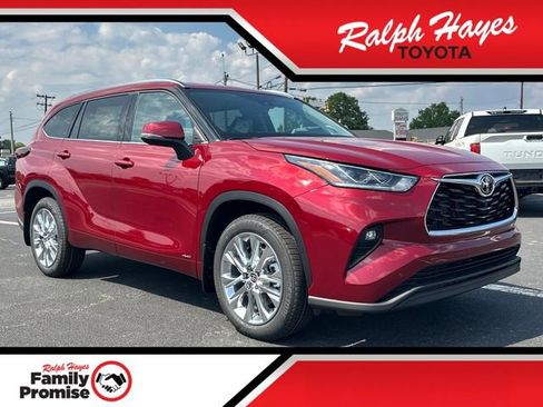 New 2026 Toyota Highlander Limited AWD/4WD image 1