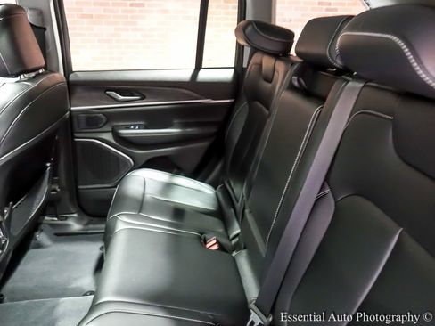 Used 2023 Jeep Grand Cherokee 4WD 4xe w/ MOPAR Finishing Package image 18