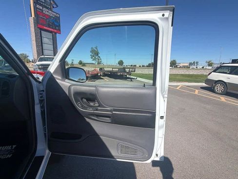 Used 2001 Ford Ranger XL AWD/4WD image 19