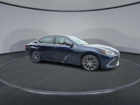 Used 2025 Lexus ES 350 w/ Premium Package FWD image 2