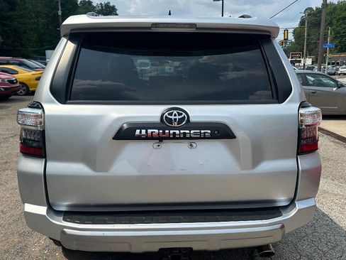 Used 2016 Toyota 4Runner Trail Premium w/ Four Season Floor Mat Package AWD/4WD image 5