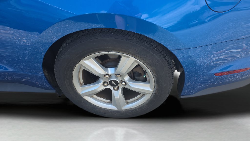 Used 2019 Ford Mustang Convertible RWD image 10