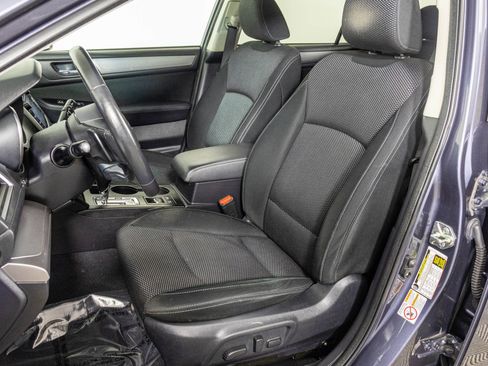 Used 2017 Subaru Outback 2.5i Premium image 23