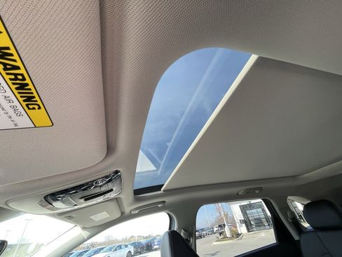 New 2026 Kia Sorento S w/ S Panoramic Sunroof Package image 22