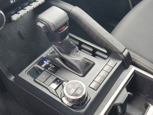 Used 2024 Toyota Tacoma TRD Sport image 21