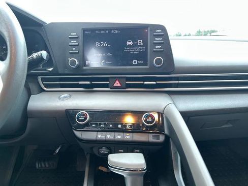 Used 2021 Hyundai Elantra SEL image 26