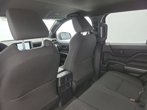 Used 2025 Toyota 4Runner SR5 AWD/4WD image 12
