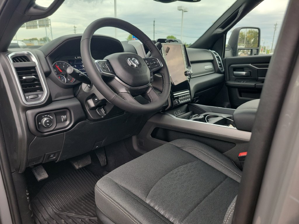 New 2027 RAM 3500 Big Horn AWD/4WD image 15