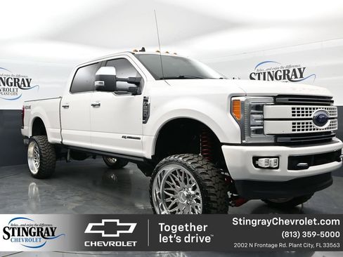 Used 2019 Ford F250 Platinum AWD/4WD image 1