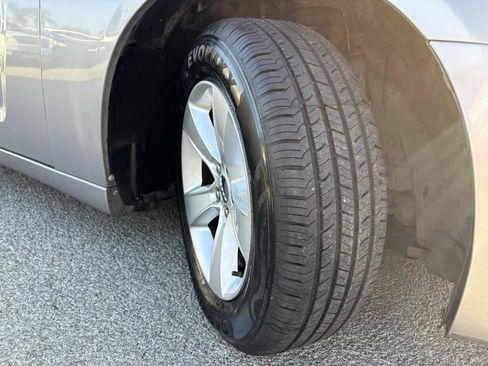 Used 2014 Dodge Charger SE RWD image 7