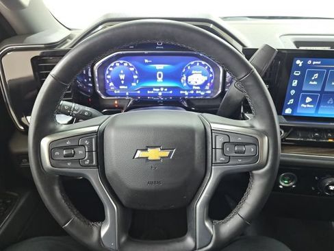Used 2023 Chevrolet Silverado 1500 LT AWD/4WD image 5