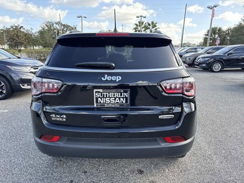 Used 2023 Jeep Compass Latitude image 5