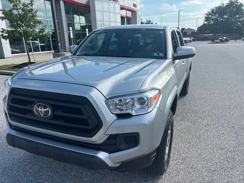 Used 2023 Toyota Tacoma SR AWD/4WD image 10