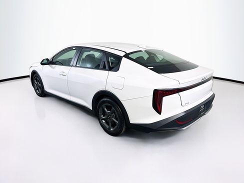 Used 2025 Kia K4 LXS image 5