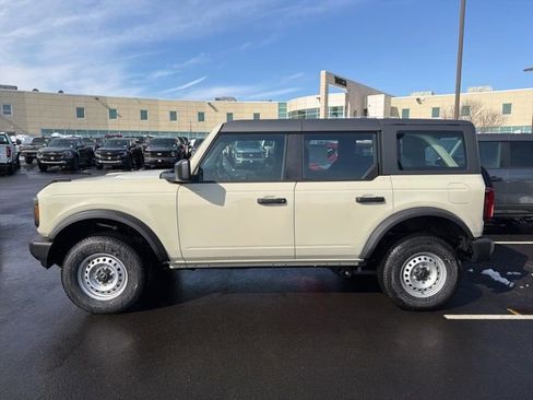 New 2025 Ford Bronco 4-Door AWD/4WD image 4