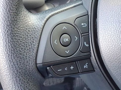 Used 2025 Toyota RAV4 XLE AWD/4WD image 10