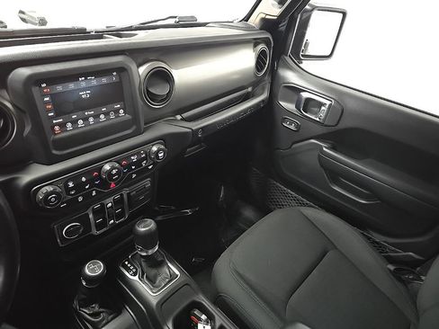 Used 2019 Jeep Wrangler Unlimited Sport S AWD/4WD image 25