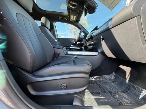 New 2026 Mercedes-Benz GLB 250 4MATIC image 19