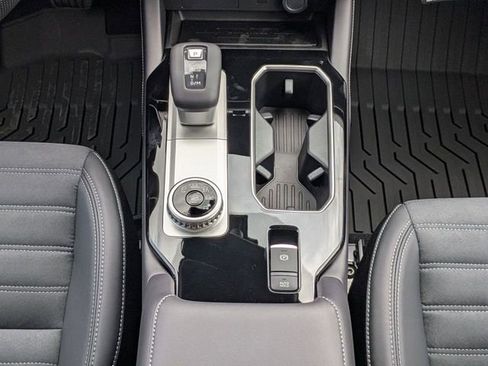 New 2026 Mitsubishi Outlander SE image 20