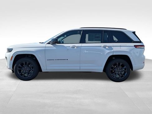 New 2026 Jeep Grand Cherokee Limited AWD/4WD image 3