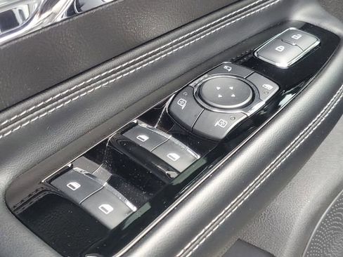 Certified 2023 Lincoln Corsair Standard w/ Equipment Group 101A image 13