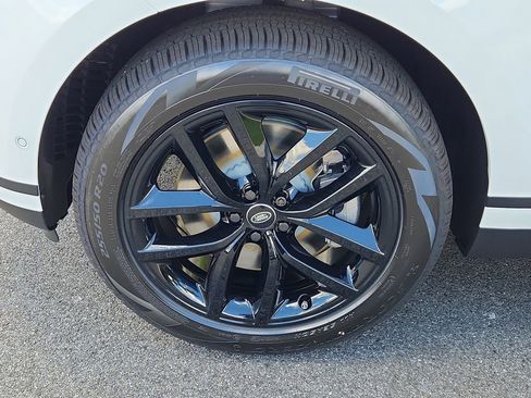 Used 2026 Land Rover Range Rover Velar S image 9