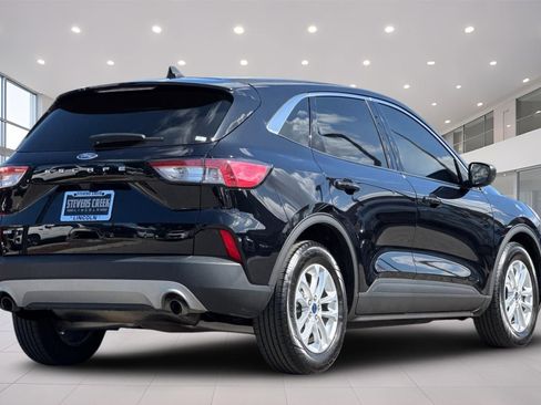 Used 2022 Ford Escape SE FWD image 4