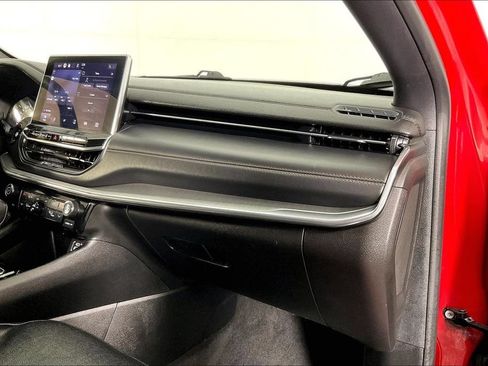 Used 2023 Jeep Compass Limited AWD/4WD image 21