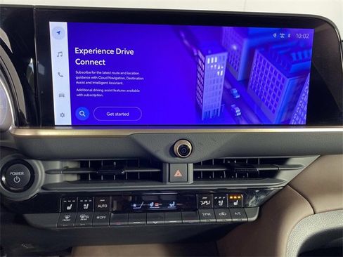 Used 2024 Toyota Crown Limited w/ Advanced Technology Package image 21