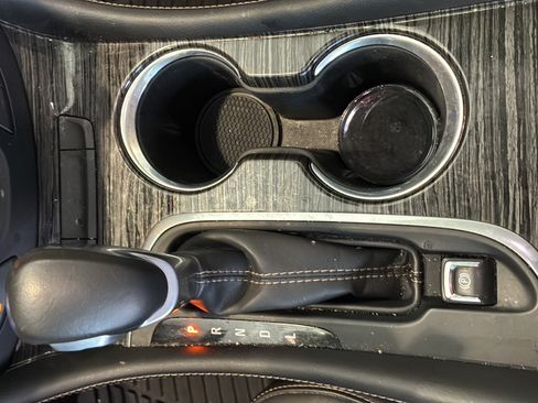 Used 2017 Buick Envision Essence FWD image 32