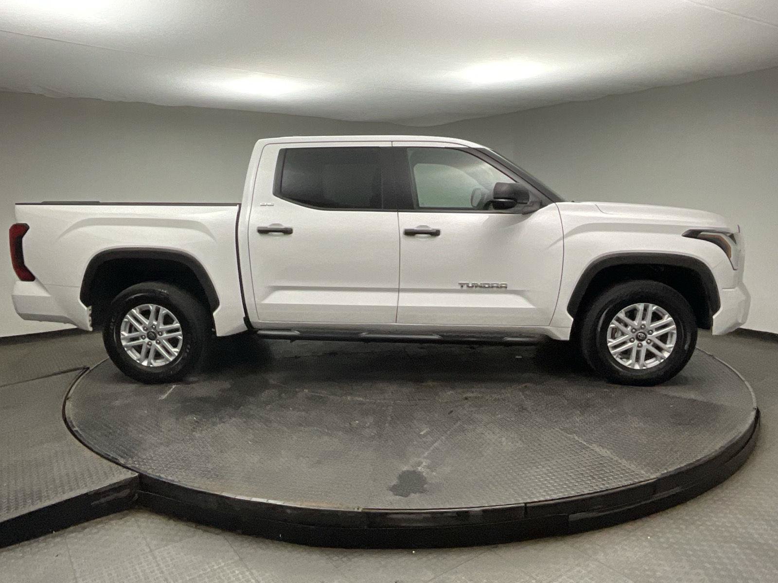 Used 2026 Toyota Tundra SR5 AWD/4WD image 8