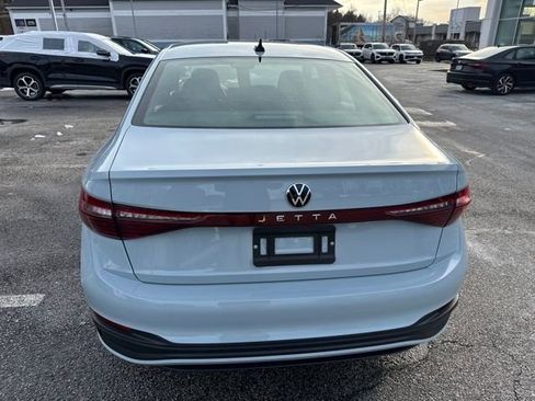 Certified 2025 Volkswagen Jetta Sport image 8