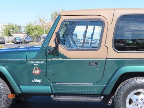 Used 1999 Jeep Wrangler Sahara image 19