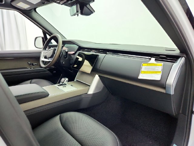 New 2026 Land Rover Range Rover SV AWD/4WD image 13