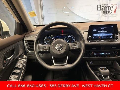 Certified 2023 Nissan Rogue SV image 18