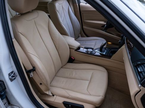 Used 2014 BMW 320i Sedan image 29